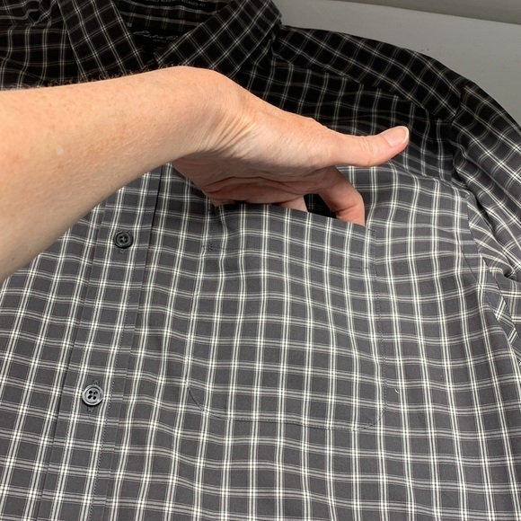 Eddie Bauer Wrinkle Resistant Long Sleeve Button Shirt Grey/White Plaid Large - Picture 3 of 11
